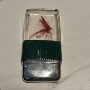 VINTAGE CASTOR STYLE RED FISHING LURE GREEN
BAND LIGHTER